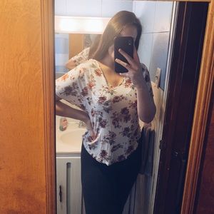 rue 21 floral top with pocket